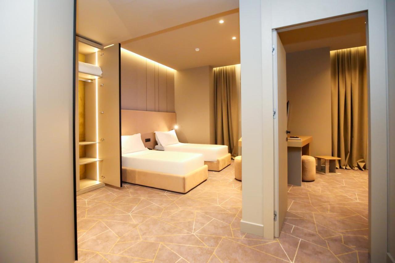 The Central View Boutique Hotel Vlorë Buitenkant foto